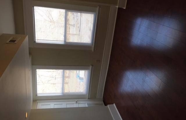 1001 S 4th Street