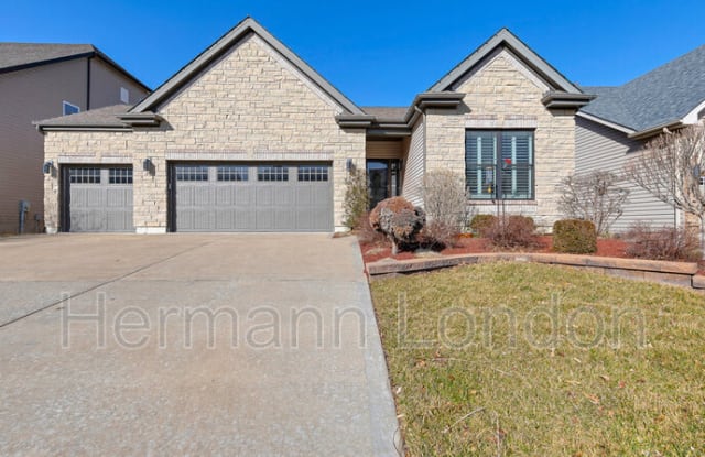 185 Berry Manor Cir - 185 Berry Manor Circle, St. Peters, MO 63376