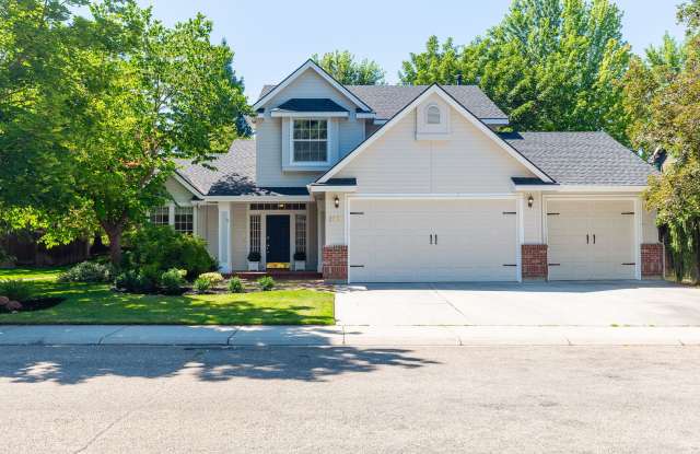 Photo of 3 Bed 2.5 Bath In The Heart Of Eagle