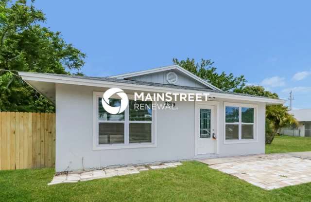 3299 Southeast Garden Street