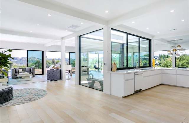 9653 Highridge Drive