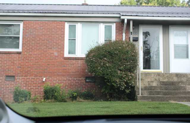 Renovated Sapphire Manor Condo