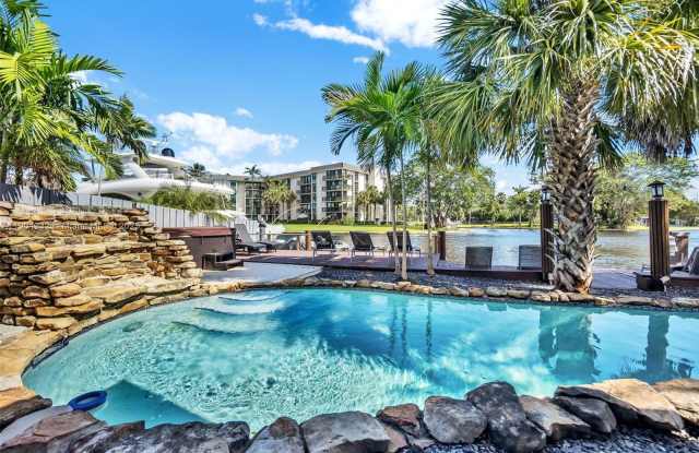 Photo of 1030 SW 14th Ter