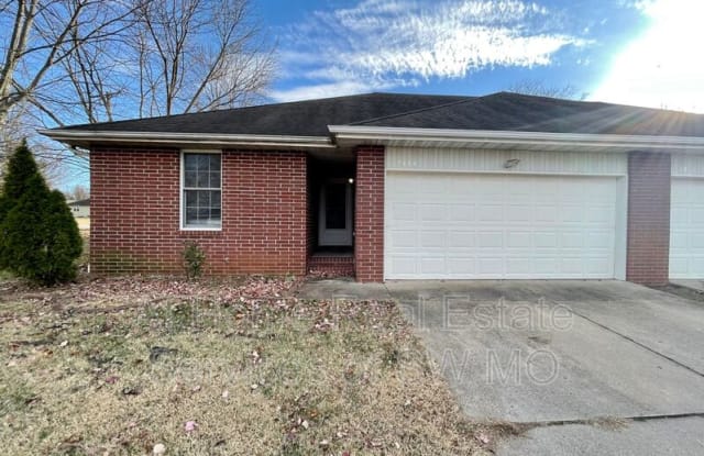 3110 W Morningside - 3110 West Morningside Street, Springfield, MO 65807