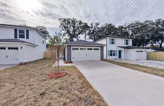 8828 Eaton Ave