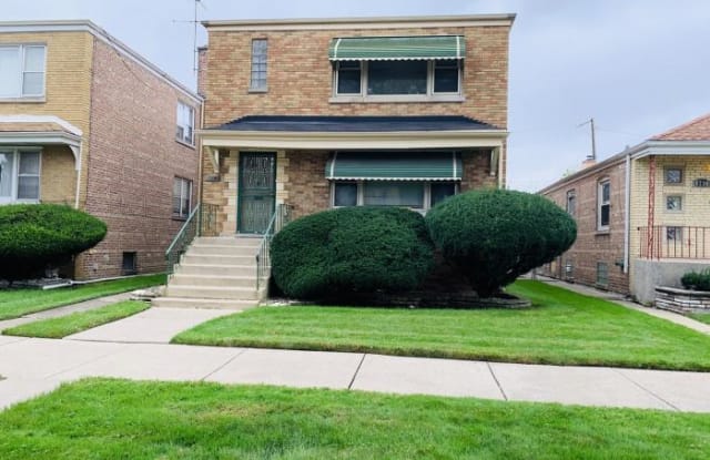 8732 S Blackstone Avenue SE - 8732 South Blackstone Avenue, Chicago, IL 60619