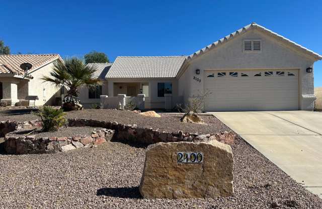 Photo of 3BD/2BA 2 Car Boat Deep Garage in Fort Mohave, AZ