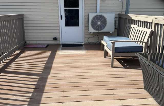 Photo of 471 Northampton Street