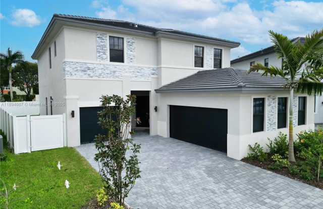 Photo of 4577 SW 173rd Ave