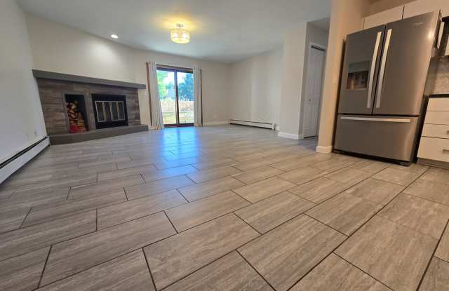 Immaculate, Spacious, Remodeled 2 Bedroom Condo in beautiful North Boulder in Winding Trail directly on bike path.