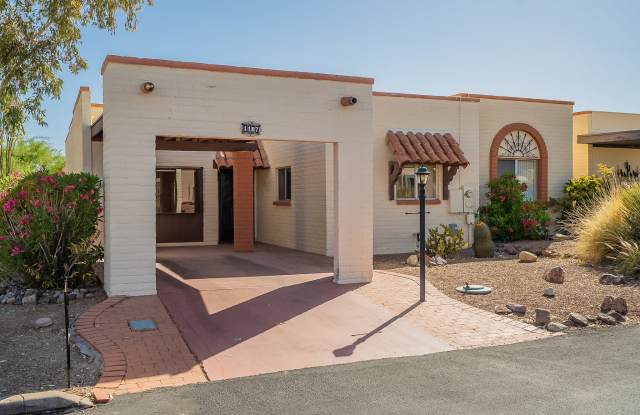 1107 W Camino Velasquez