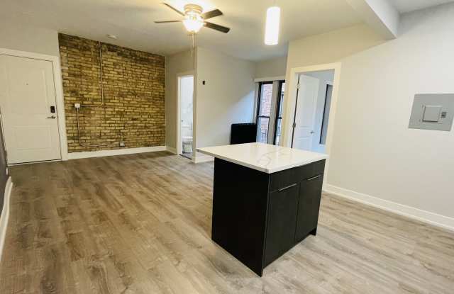 Photo of 1651 W Jonquil Terrace