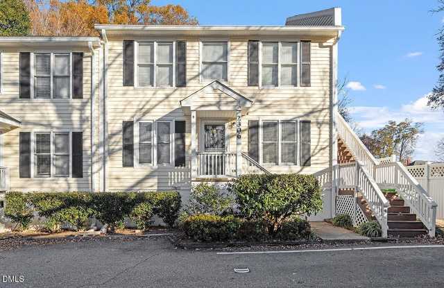 Photo of 2306 Stafford Avenue unit: D