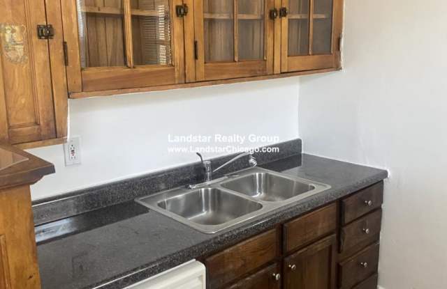 Photo of 4830 West Addison St.