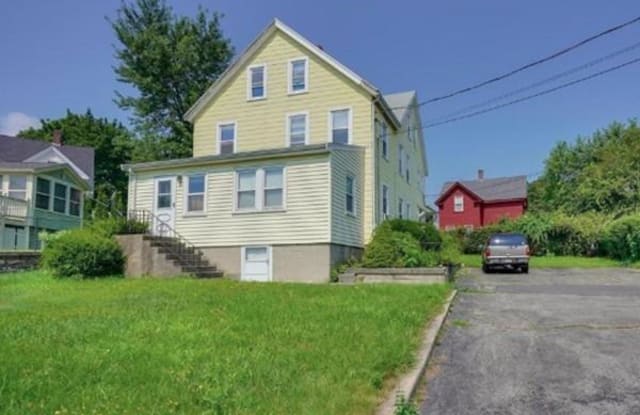 2-4 Nahatan Ct - 2-4 Nahatan Court, Norwood, MA 02062