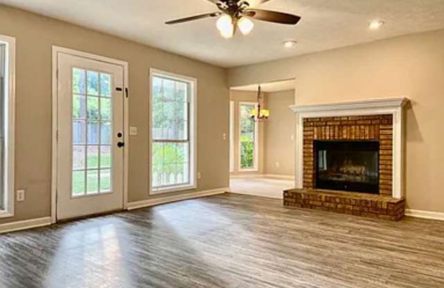 Large 3 bed, 2 bath home in Auburn