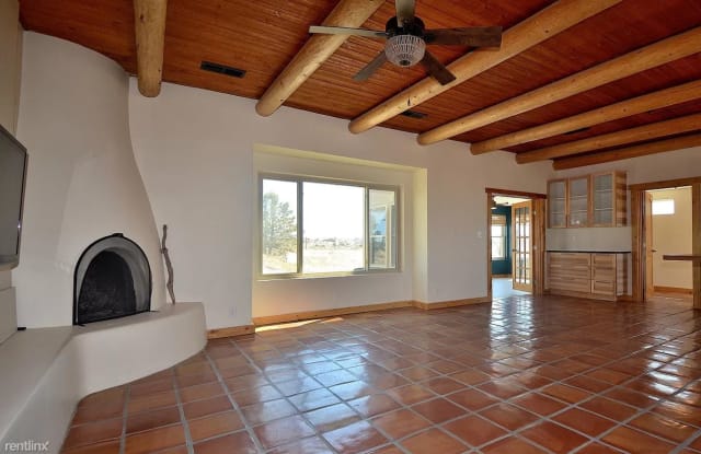 18 Jennifer Way - 18 Jennifer Way, Santa Fe County, NM 87508