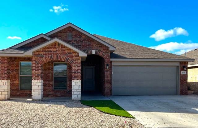 4 Bedroom Home Available 1/15/24 - 2018 Kenwood Avenue, Lubbock, TX 79407