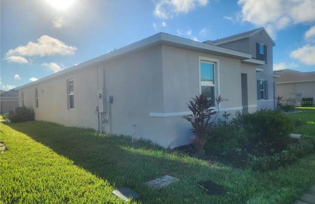 1567 PINES END PLACE