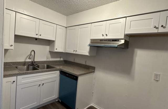 Photo of 1057 Harold Drive - 1