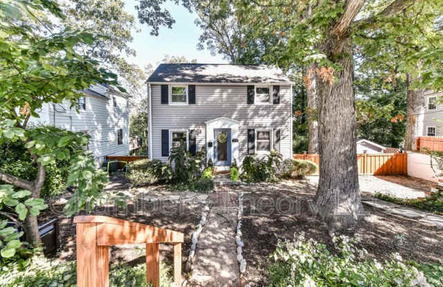 Photo of 1028 S Edison St