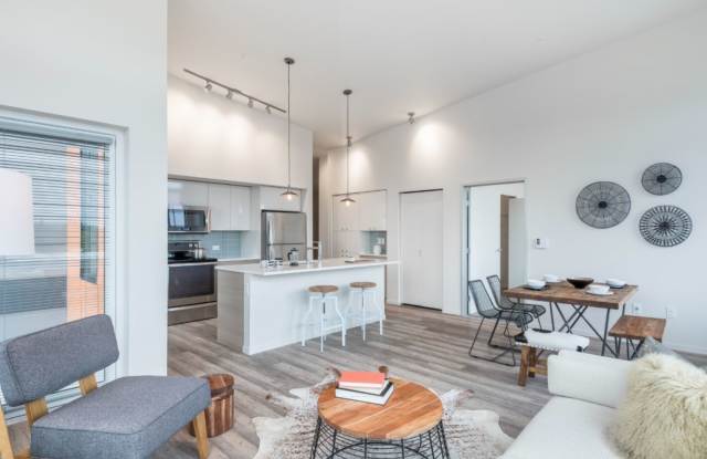 Janus Apartments