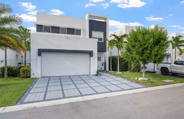 10373 Northwest 68th Terrace