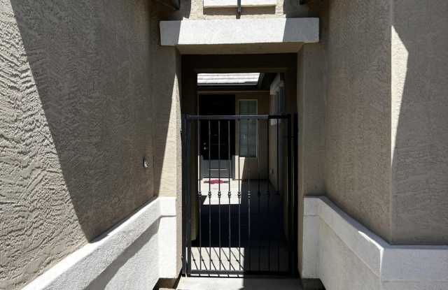 18451 N CRESTVIEW Lane