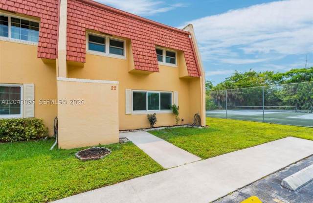 22 Canterbury Ln