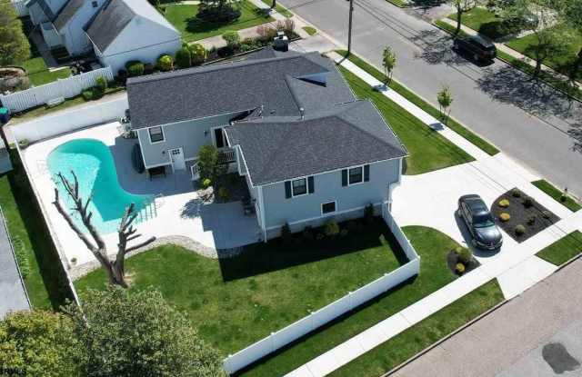 1905 Revere Blvd