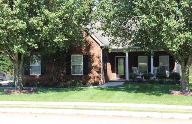 Amazing 3 bd/2.5bth in Farragut!!