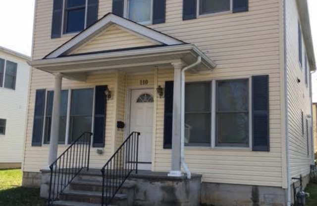 112 Poplar Avenue