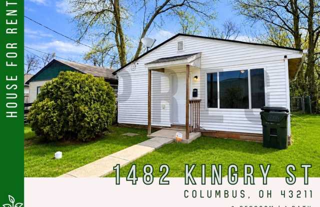 Cozy Columbus Home with Yard and Convenient Location