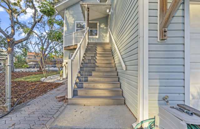 4857 Hummingbird Trail