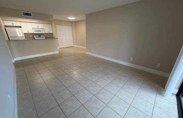 ANNUAL RENTAL - 2 BED / 2 BATH CONDO AT MYSTIC GARDENS