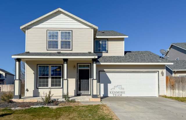 3 Bedroom, 2.5 Bath Home in West Pasco