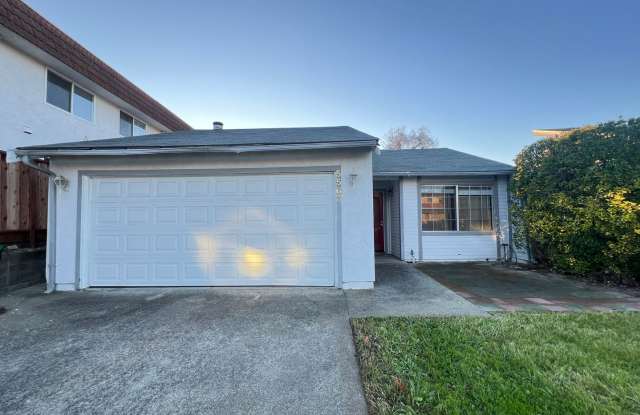 $500 MOVE IN SPECIAL!!!! 3 BEDROOM HOME IN PLEASANTON, CA!!!