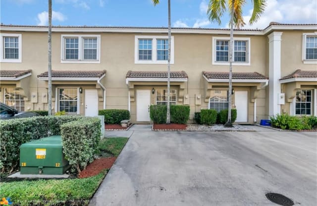 748 SW SW 122nd Ter - 748 SW 122nd Ter, Pembroke Pines, FL 33025