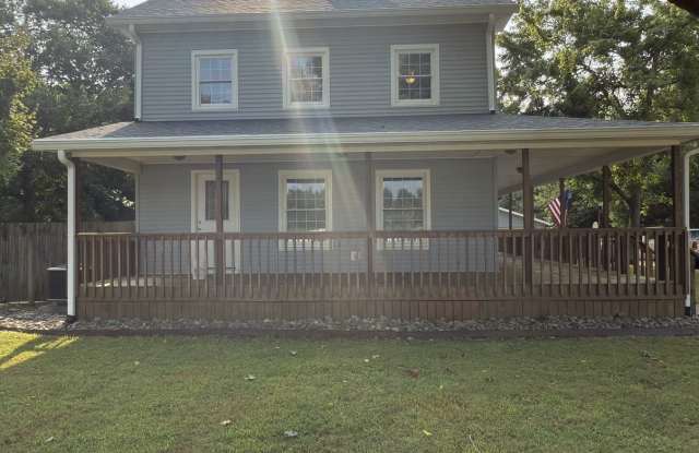 923 North Main Street