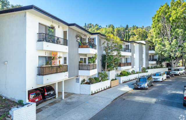 Photo of The Regal Villa Apts...Gorgeous Newly Remodeled 2 Bedroom.. Prime Location! CALL NOW!