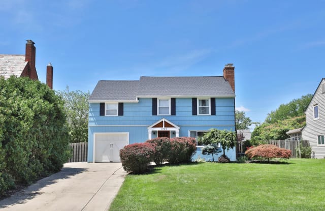 1733 Elmwood Avenue - 1733 Elmwood Avenue, Upper Arlington, OH 43212