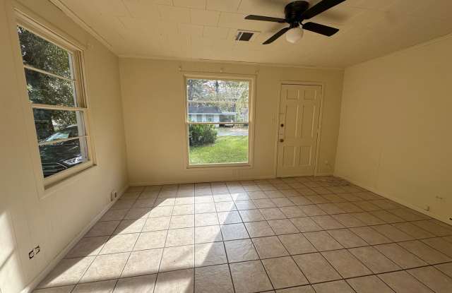 Cute 3 bedroom house!