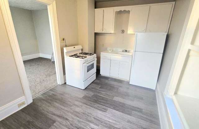 303 East 12th Street - Upstairs West