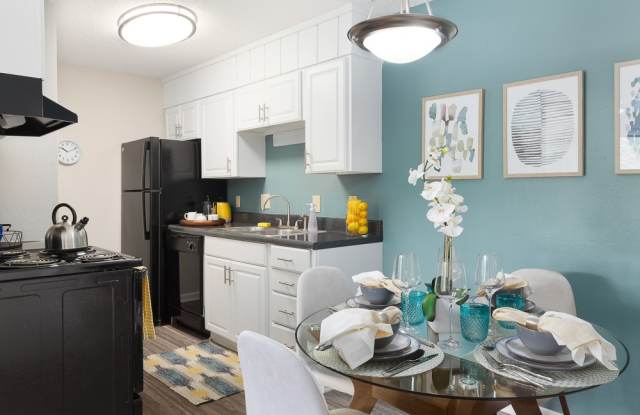 Edgewater Village Apartments