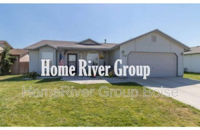 716 Trailside Dr