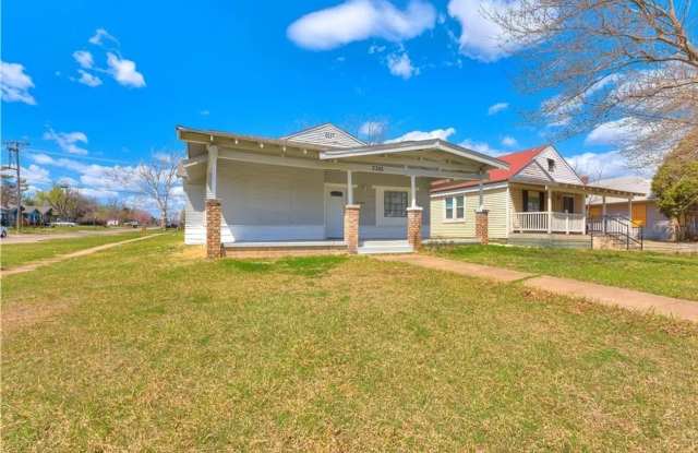 Wonderful 3BD/2BTH Minutes Away From the Paseo, The Plaza, And Bricktown!