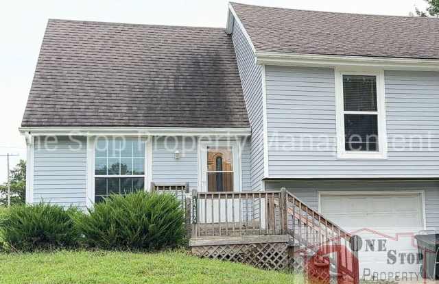 Photo of 3 bedroom, 1 bathroom duplex in Independence, MO for rent!