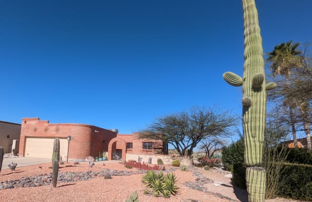 5365 N Fort Yuma Trl - 5365 North Fort Yuma Trail, Catalina Foothills, AZ 85750