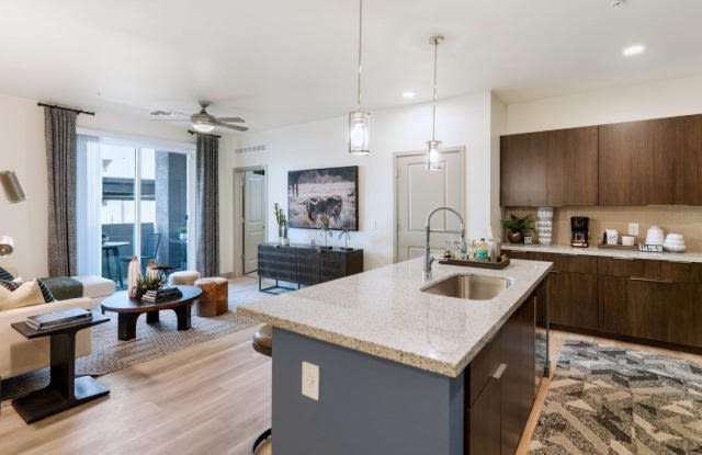 5301 N. 57th Avenue Unit D13