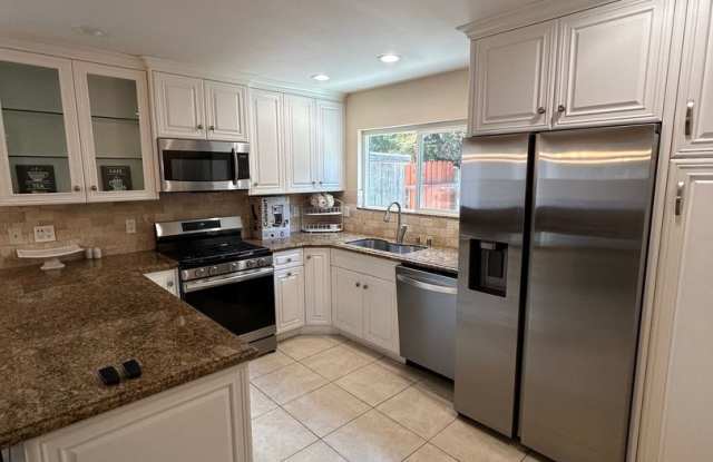 New! Fully Furnished Costa Mesa Condo Near Back Bay!